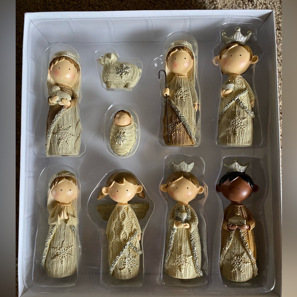RAZ imports-Faux knit Christmas nativity set of 9 pieces